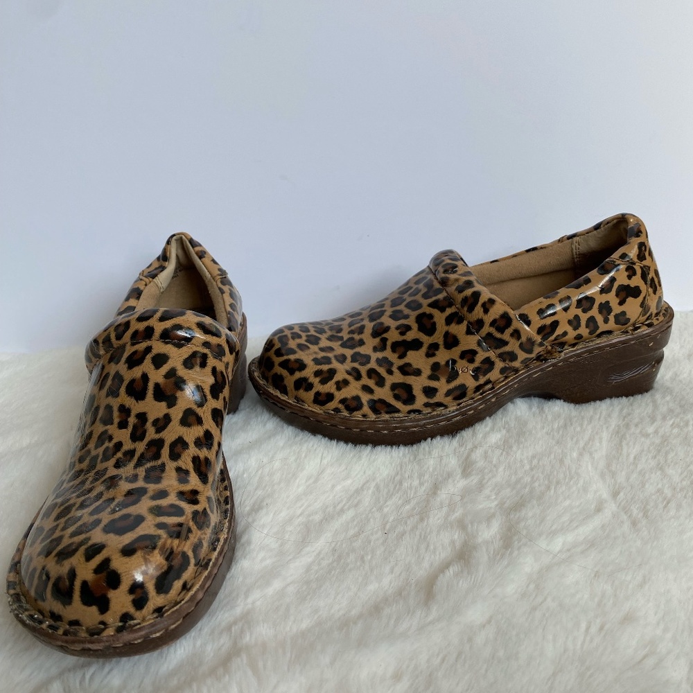 LEOPARD Clogs